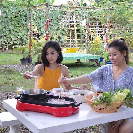 เพลินใจ โฮมสเตย์ Нан Екстериор снимка